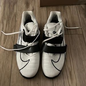 Nike mens romaleo 4 size 10.5